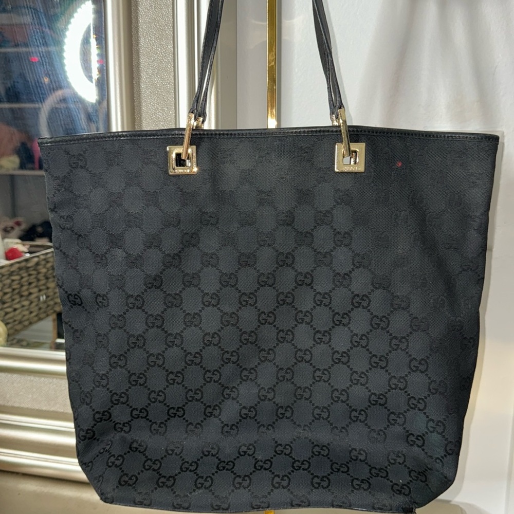 Gucci shoulder bucket bag